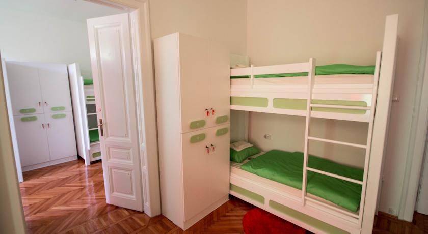 Hostel For Me